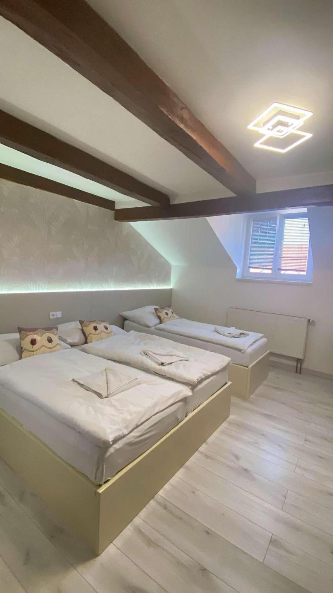 Hotel U Radnice As As Ngoại thất bức ảnh