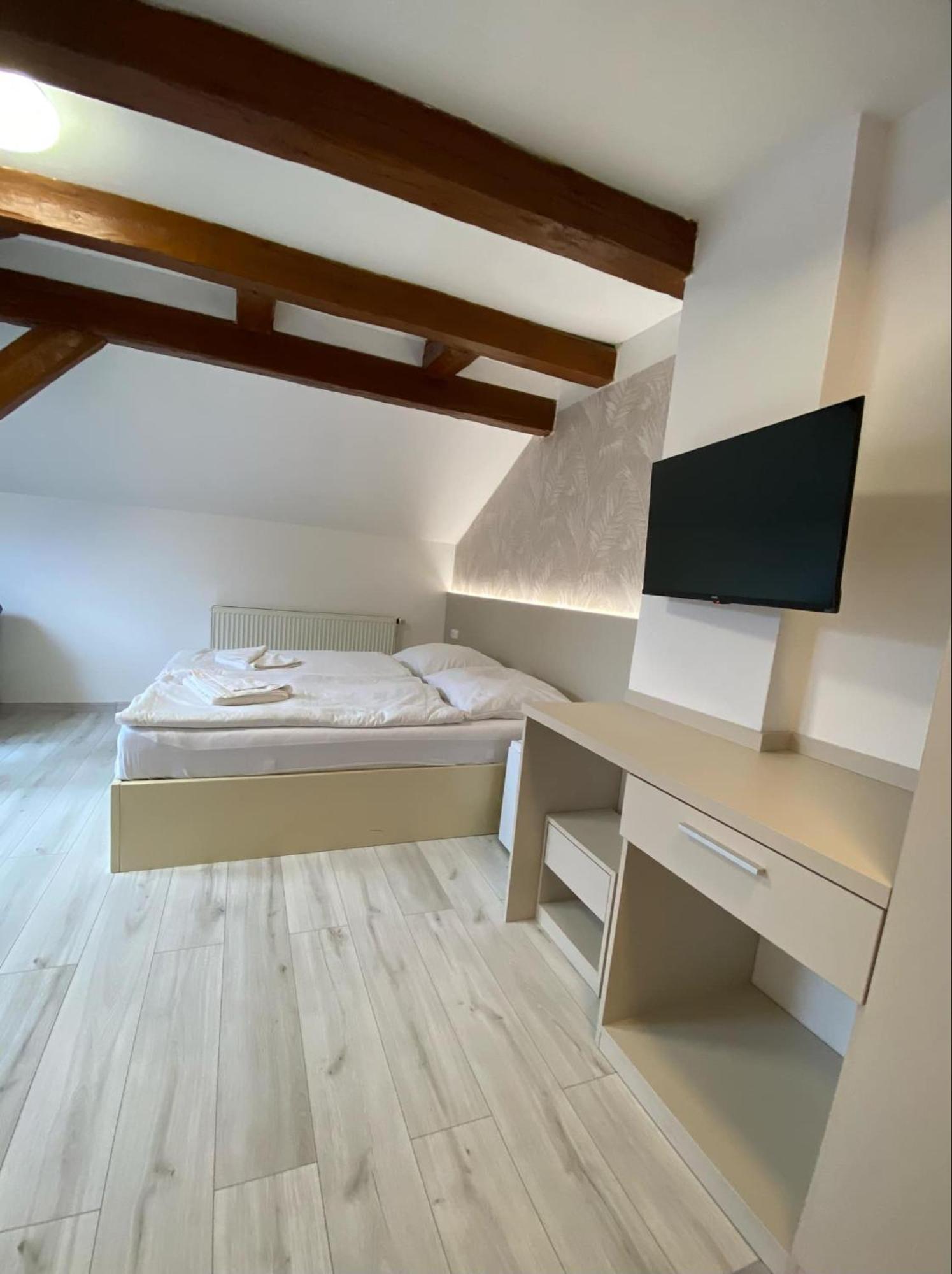 Hotel U Radnice As As Ngoại thất bức ảnh